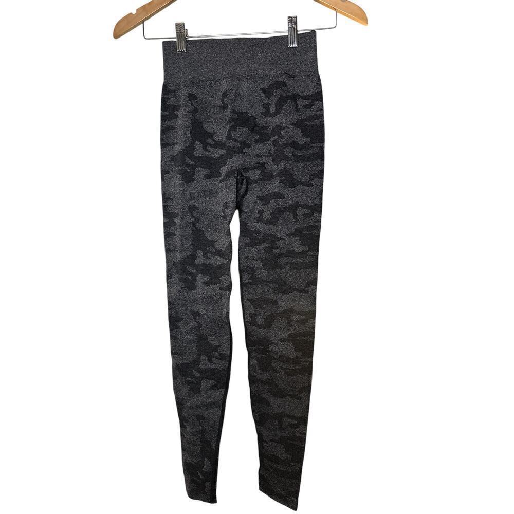Rawgear Women's High Waisted Seamless Camo Leggings Pants Size XS Gray Black NWT